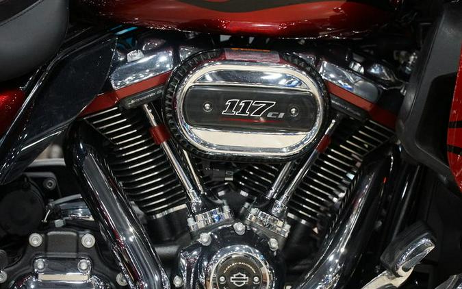 2022 Harley-Davidson® FLHTCUTGSE - CVO™ Tri Glide®