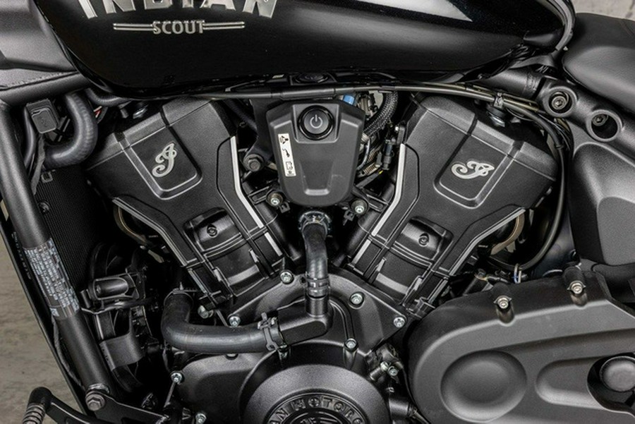 2025 Indian Sport Scout Limited +Tech Black Metallic
