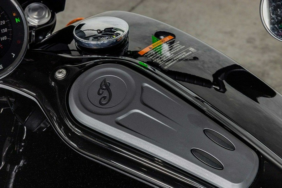 2025 Indian Sport Scout Limited +Tech Black Metallic