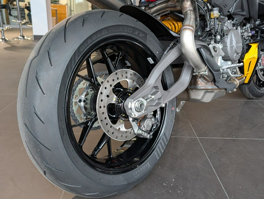 2026 Ducati Streetfighter V2S
