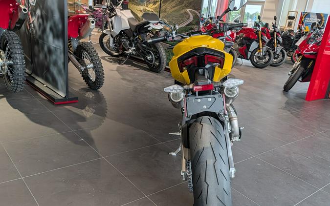 2026 Ducati Streetfighter V2 YELLOW