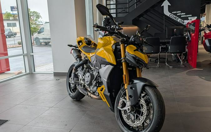2026 Ducati Streetfighter V2 YELLOW