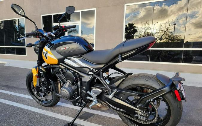 2025 Triumph Trident 660 Cosmic Yellow/Sapphire Black