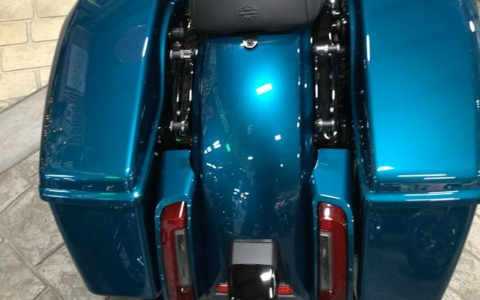 2026 Harley-Davidson® Street Glide® Teal Thunder / Vivid Black - Black