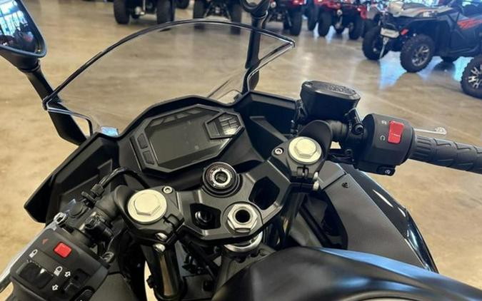 2026 Kawasaki Ninja 500 Metallic Flat Spark Black