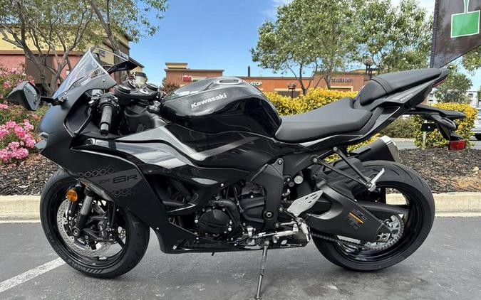 2027 Kawasaki Ninja® ZX™-6R ABS