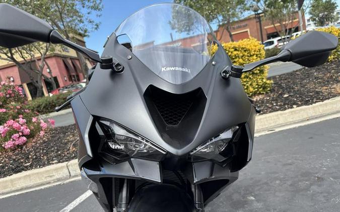 2027 Kawasaki Ninja® ZX™-6R ABS