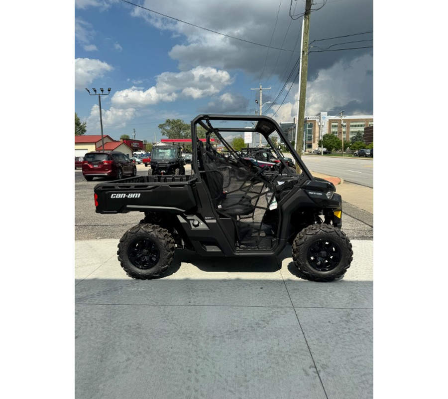 2026 Can-Am Defender DPS HD9