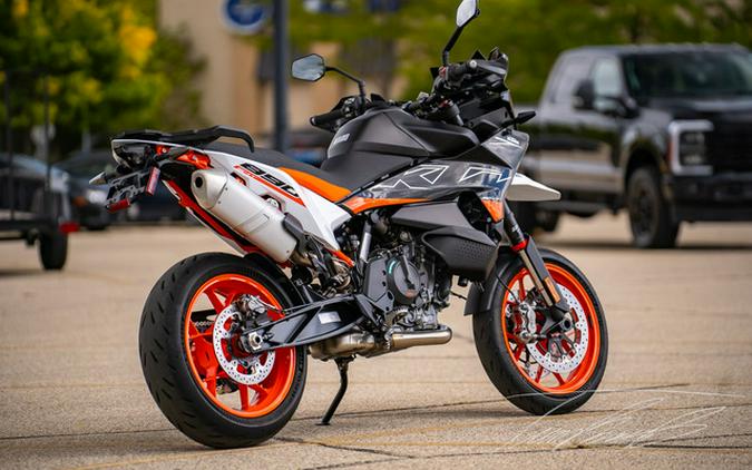 2024 KTM SMT 890