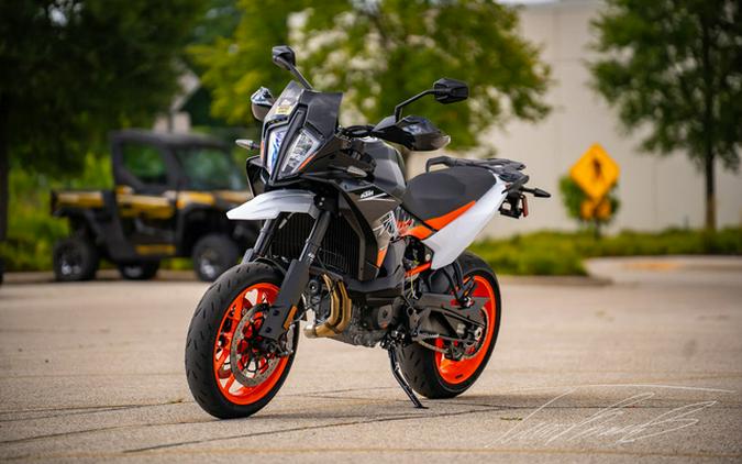 2024 KTM SMT 890