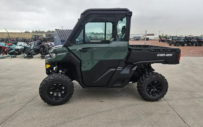 2024 Can-Am® Defender DPS CAB HD9