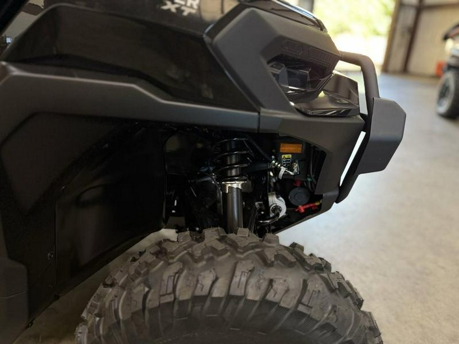 2026 Can-Am® Defender MAX XT CAB HD11 With 10.25 in.display