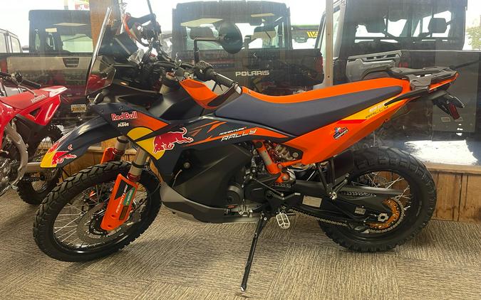 2027 KTM 890 Adventure R Rally