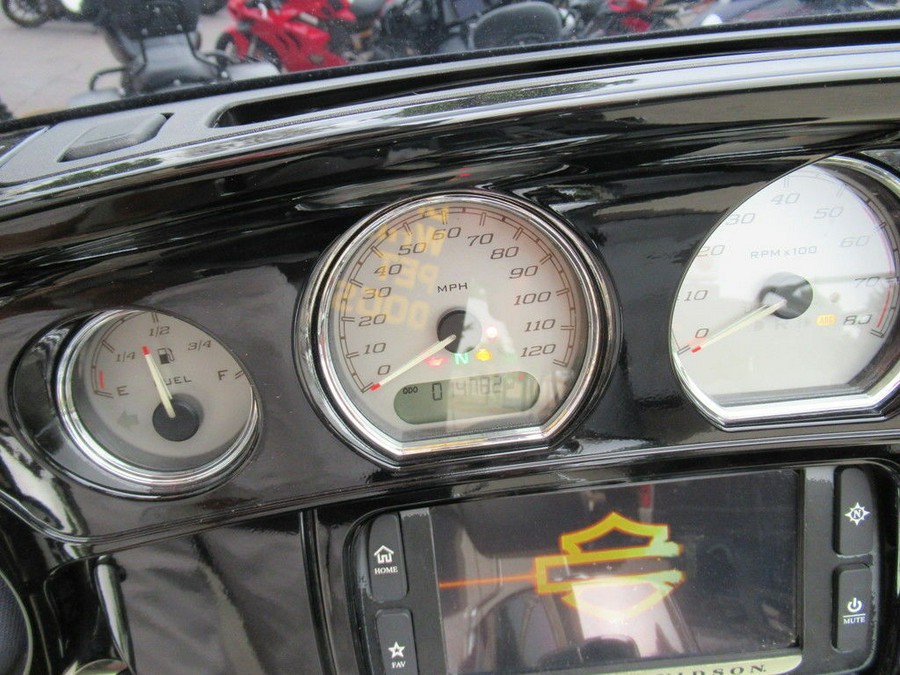 2015 Harley-Davidson® FLHXS - Street Glide® Special