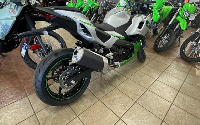 2024 Kawasaki Z7 Hybrid ABS