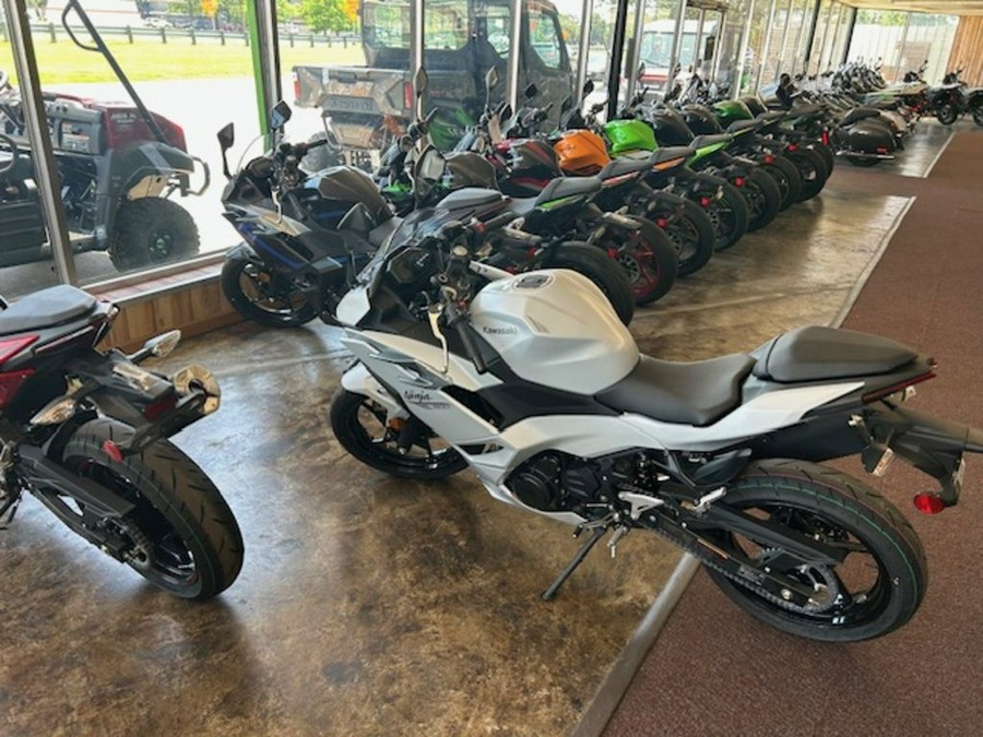 2025 Kawasaki Ninja® 500 ABS