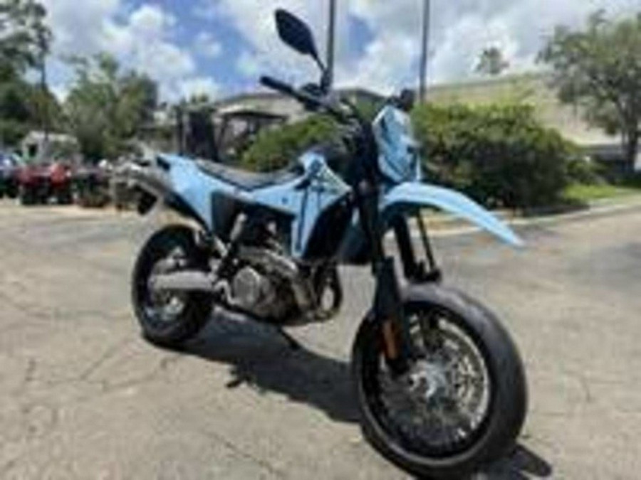 2025 Suzuki DR-Z 4SM