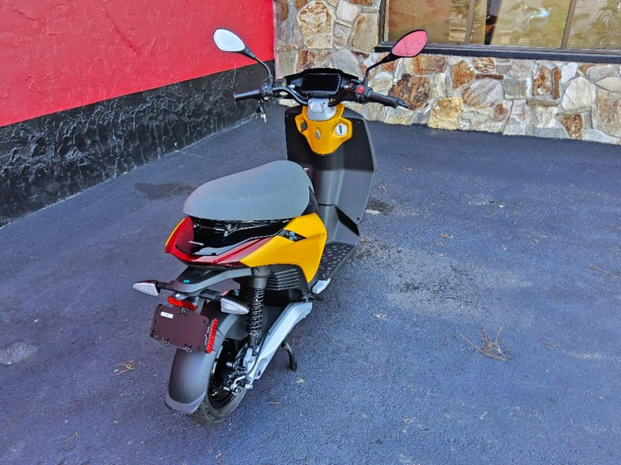 2022 Piaggio Piaggio 1 Active