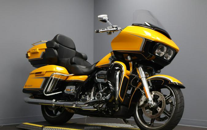 2022 Harley-Davidson® CVO™ Road Glide® Limited FLTRKSE