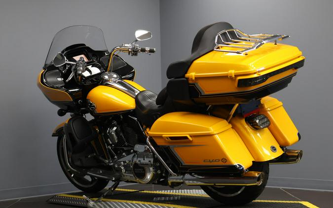 2022 Harley-Davidson® CVO™ Road Glide® Limited FLTRKSE