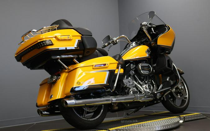 2022 Harley-Davidson® CVO™ Road Glide® Limited FLTRKSE