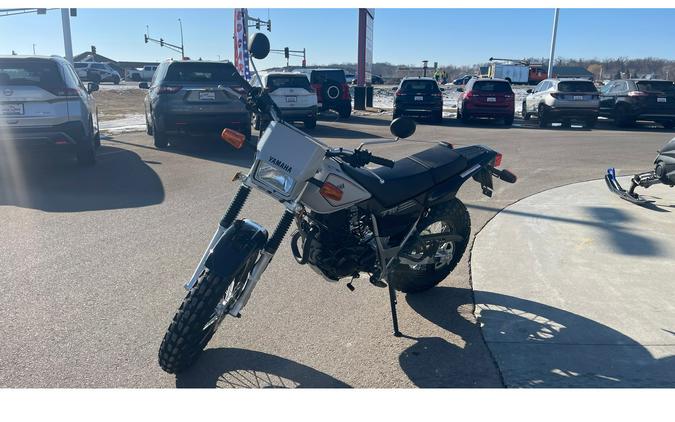 2026 TW200 - Yamaha