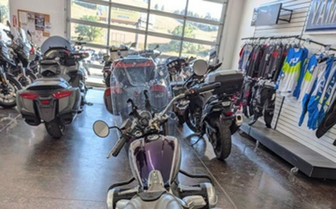 2022 BMW R 18 Classic 719 Galaxy Dust Metallic/Titan Silver 2 Metallic