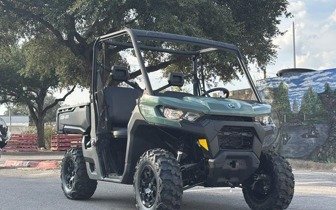2027 Can-Am Defender DPS HD7