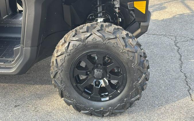2027 Can-Am Defender DPS HD7