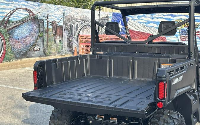 2027 Can-Am Defender DPS HD7