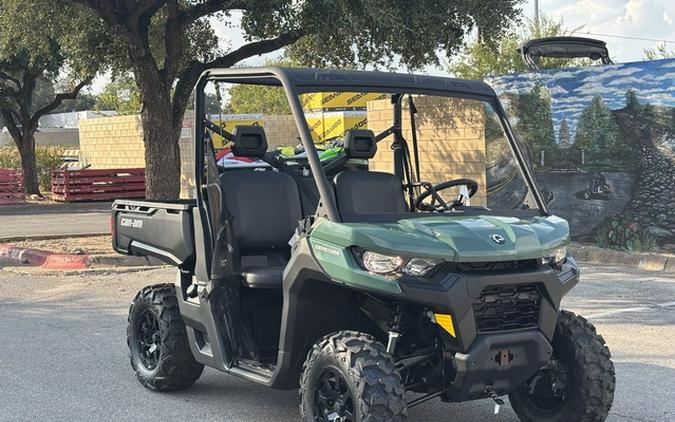 2027 Can-Am Defender DPS HD7
