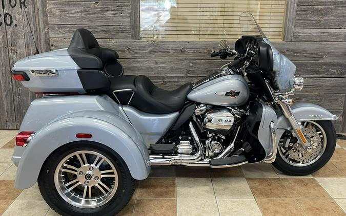 2023 Harley-Davidson Tri Glide Ultra Atlas Silver Metallic