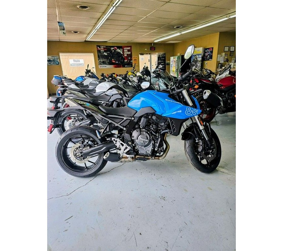 2025 Suzuki GSX-8S