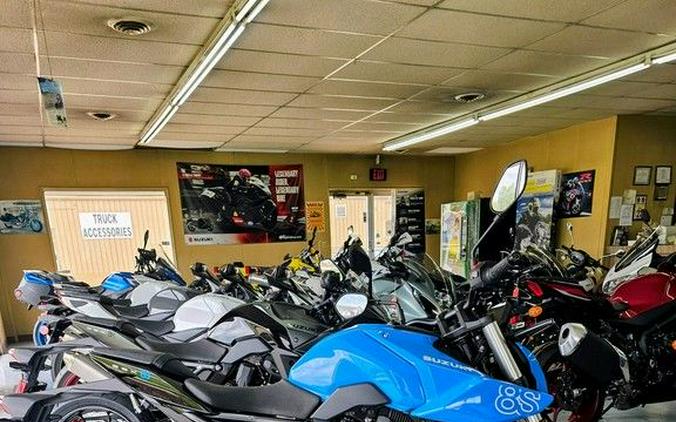 2025 Suzuki GSX-8S