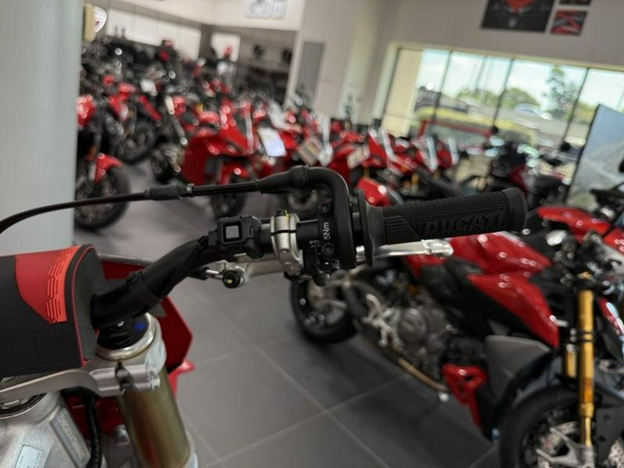 2026 Ducati Desmo450 MX