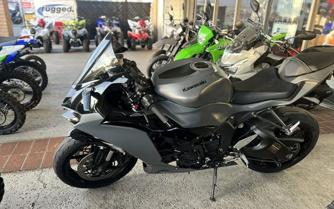 2025 Kawasaki Ninja ZX-6R ABS KRT Edition
