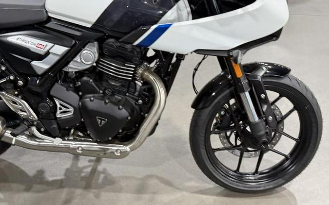 2026 Triumph Thruxton 400 Phantom Black / Aluminium Silver