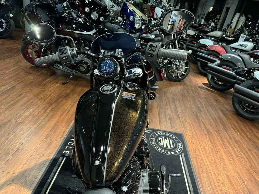 2024 Indian Motorcycle® Sport Chief Icon Smoky Quartz Metallic Pearl