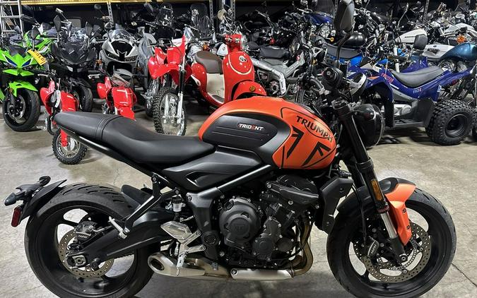 2023 Triumph Trident 660 Matte Baja Orange / Matte Storm Grey