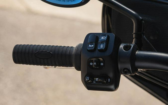 2025 Indian Chieftain Powerplus Dark Horse 112 W/Powerband G