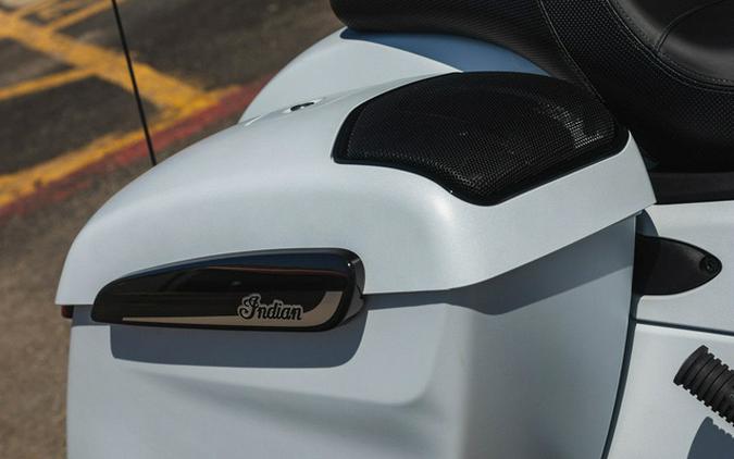 2025 Indian Chieftain Powerplus Dark Horse 112 W/Powerband G