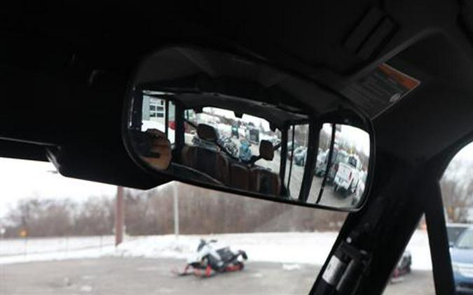 2022 Can-Am Defender Max Limited CAB HD10