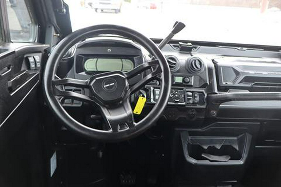 2022 Can-Am Defender Max Limited CAB HD10