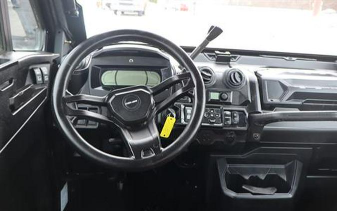 2022 Can-Am Defender Max Limited CAB HD10