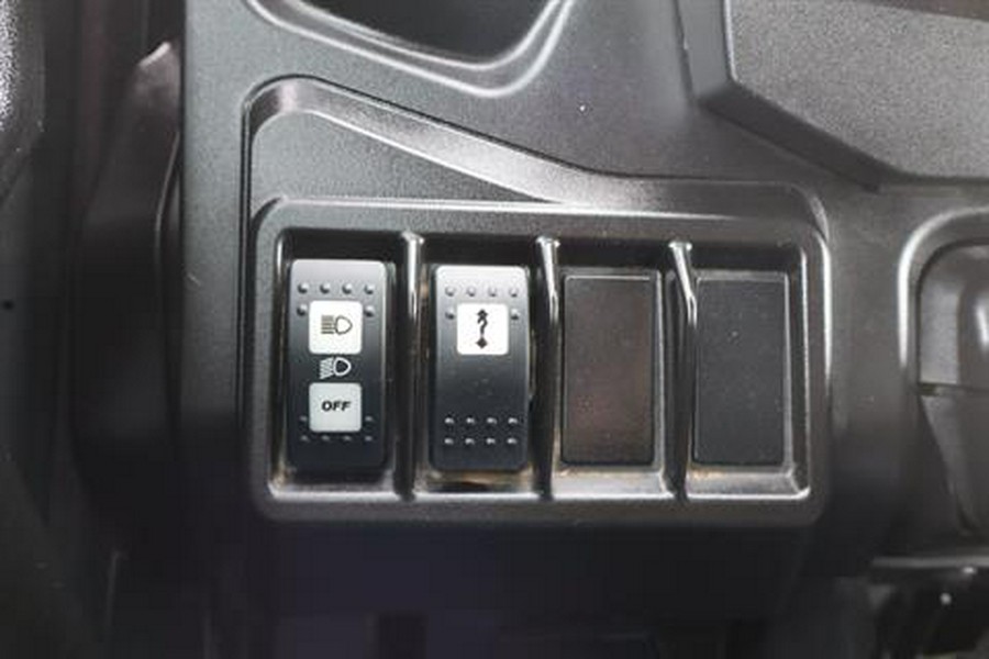 2022 Can-Am Defender Max Limited CAB HD10