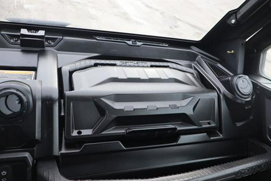 2022 Can-Am Defender Max Limited CAB HD10