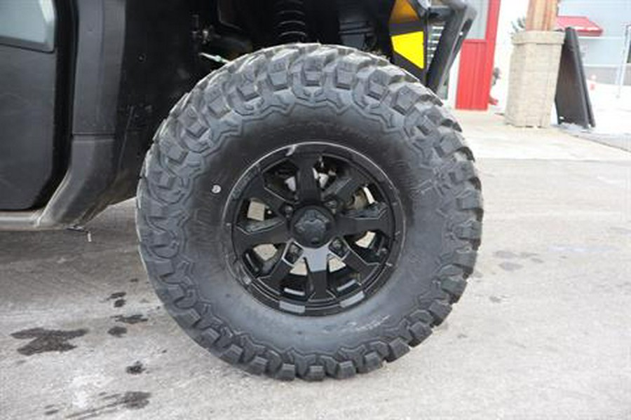 2022 Can-Am Defender Max Limited CAB HD10