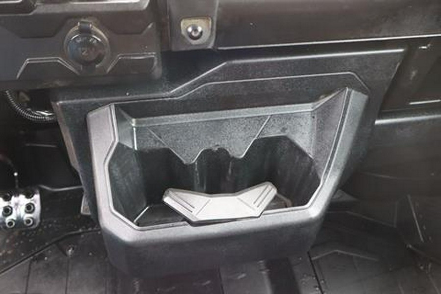 2022 Can-Am Defender Max Limited CAB HD10