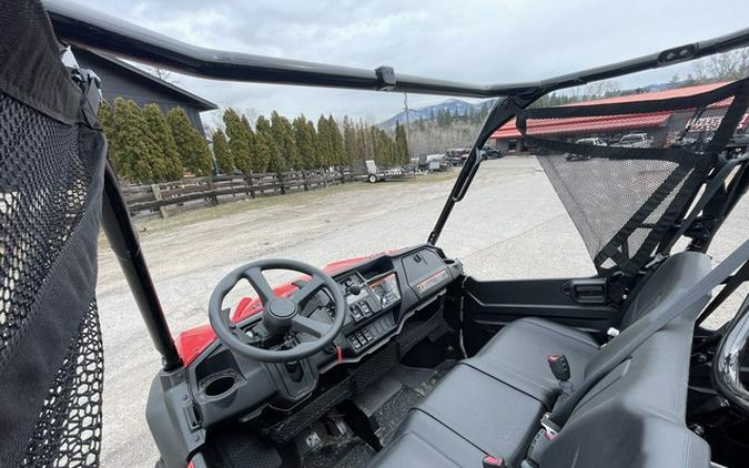 2025 Honda Pioneer 1000-6 Deluxe Crew Deluxe