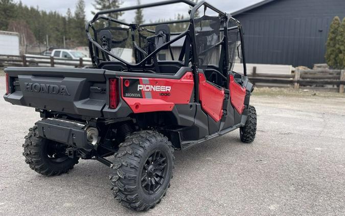 2025 Honda Pioneer 1000-6 Deluxe Crew Deluxe